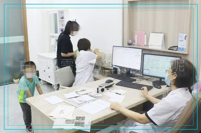 白癜风需要哪些辅助治疗呢